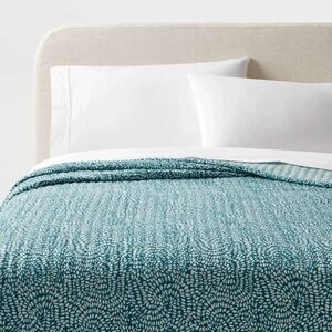 Open Box - Threshold - King Reversible Matelasse Swirl Quilt Teal Blue -  Blue